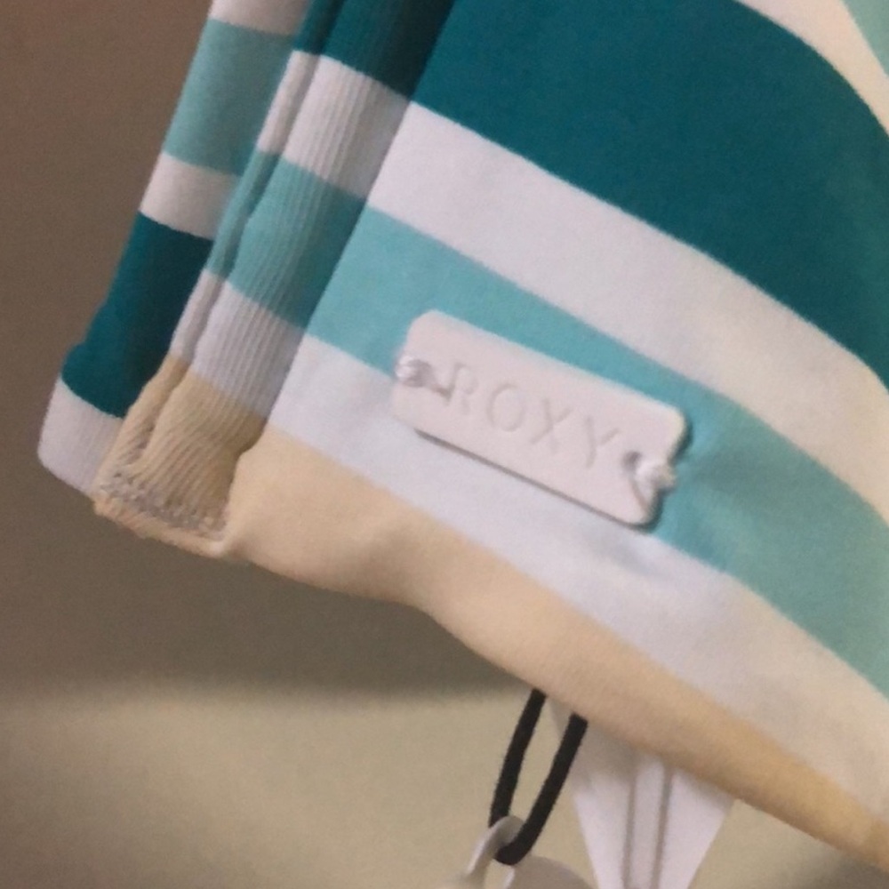 🐬 {FINAL SALE} UO x ROXY Bandeau Bikini Top - Picture 4 of 7